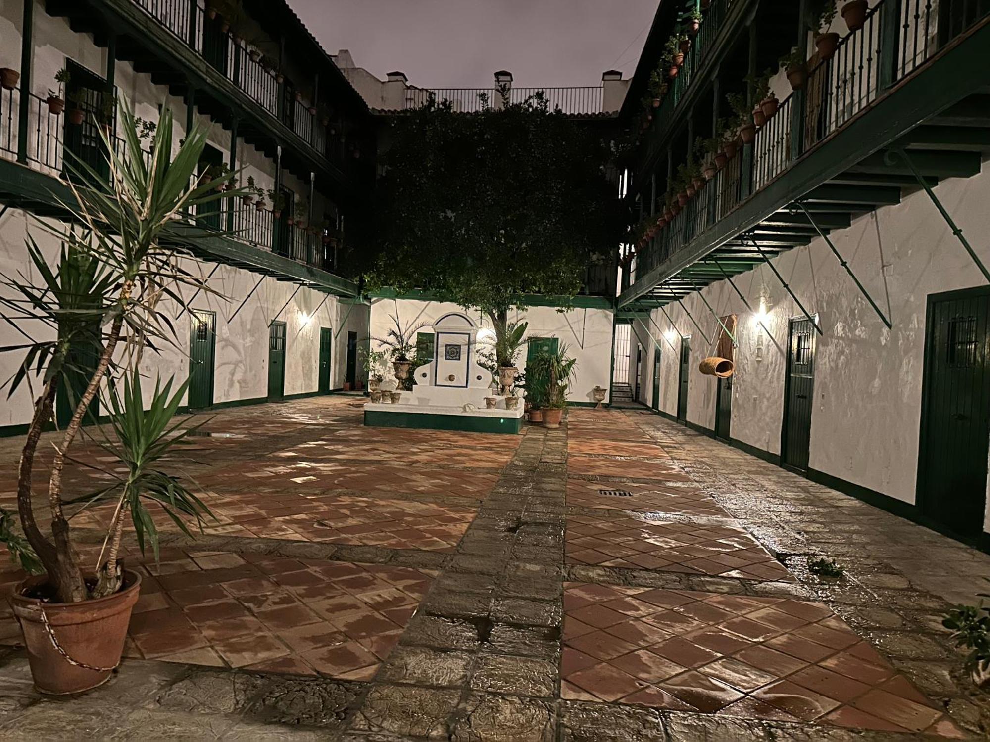 Casa Duque Compartida Familiar 1-Habitacion Con Bano Propio Seville Exterior photo